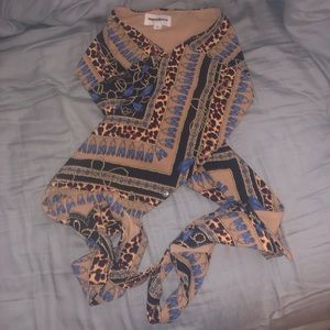 superdown wrap / scarf top